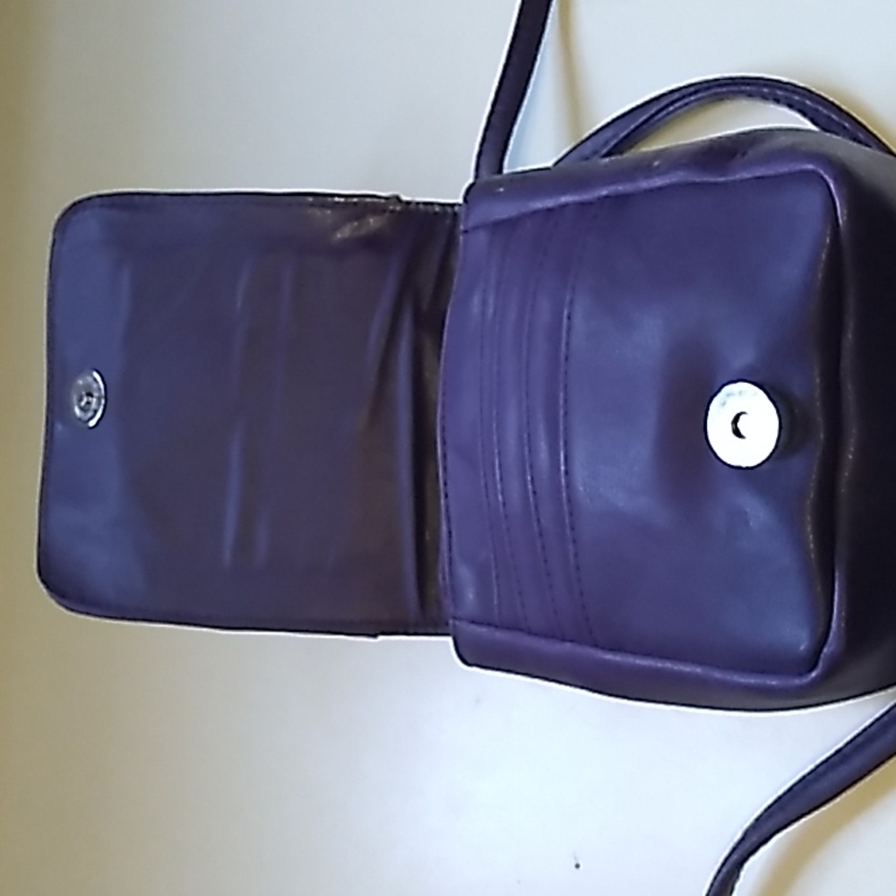 Vintage, Small Purple, Cross Body,  handbag, Strap, removable, Purple, Zipper - Picture 5 of 9